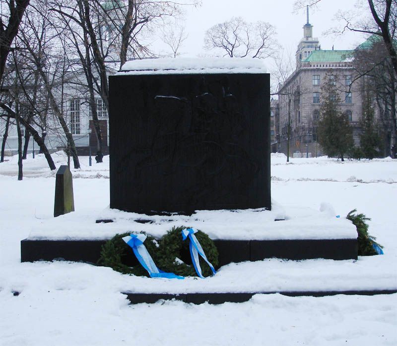 War Memorials at the Old Church in Helsinki (Vanhakirkko)