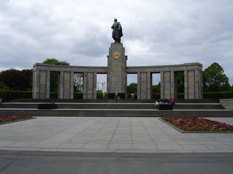 Soviet War Memorial in Berlin (Tiergarten)