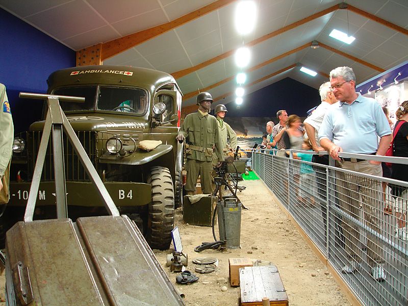 Contrasting impressions on Omaha Beach 