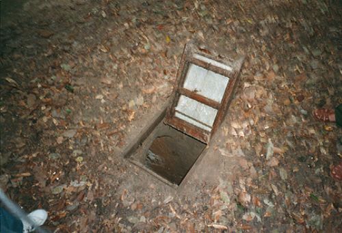 Ben Duoc Monument and Cu Chi Tunnels