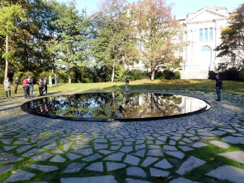 Memorial to the Sinti and Roma victims of National Socialism